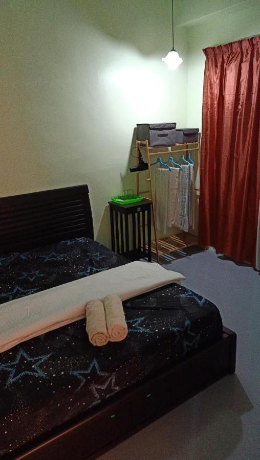 Snoopy Homestay Two Bedroom Бату Пахат Екстериор снимка