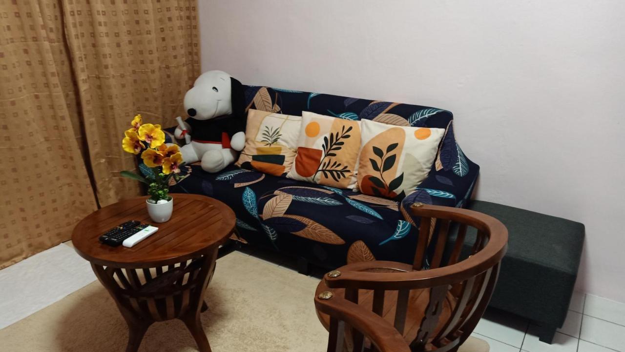 Snoopy Homestay Two Bedroom Бату Пахат Екстериор снимка
